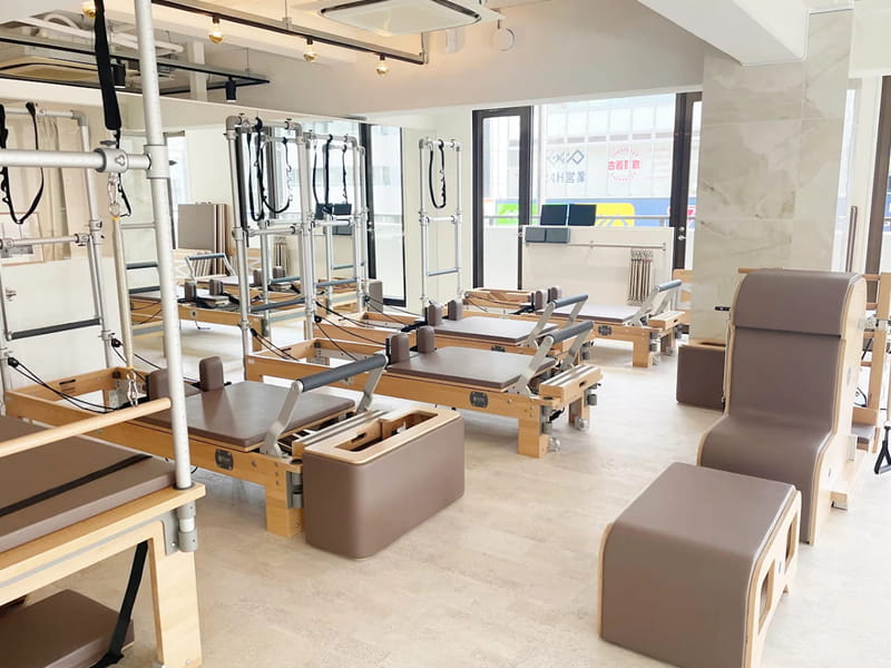 ゼンプレイスピラティス 天神橋筋六丁目店